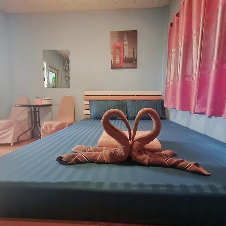 In Love Resort Chai Nat Buitenkant foto